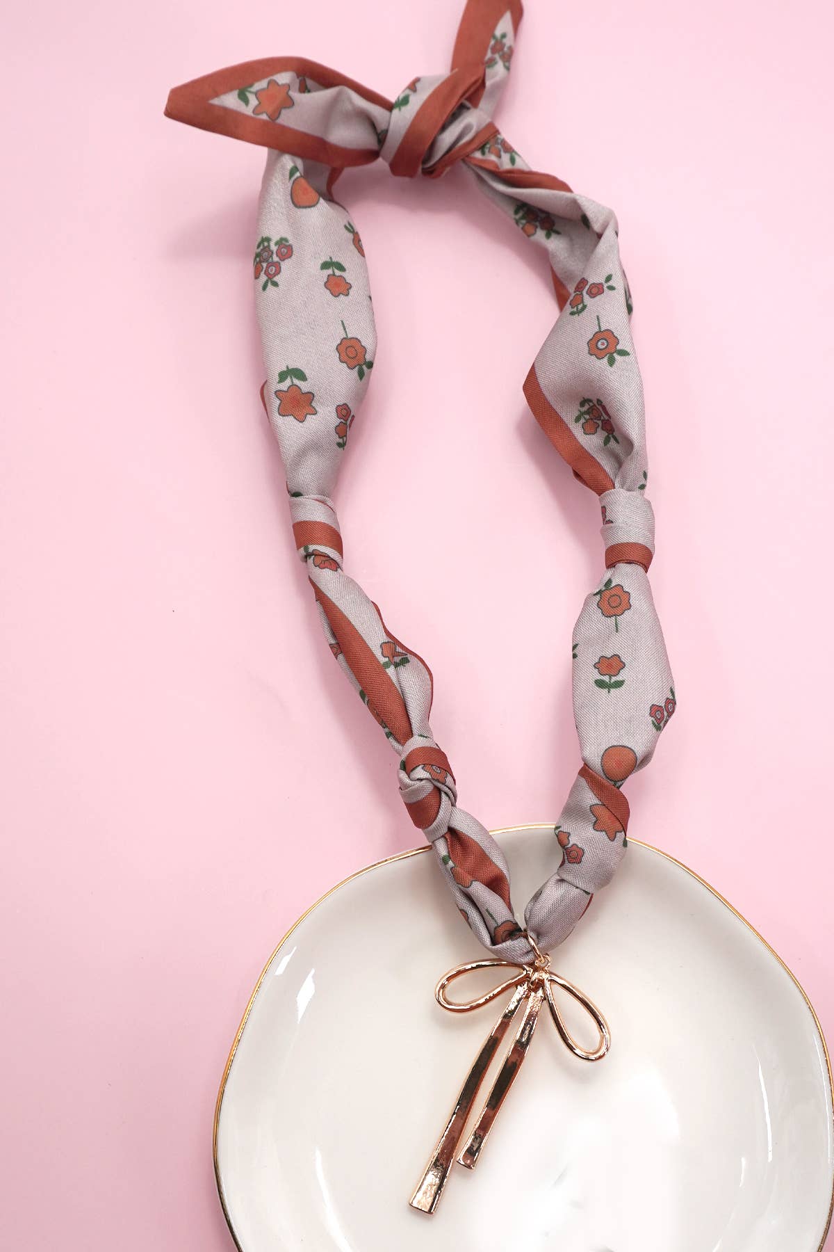 Josslyn SCARF CHARM NECKLACE