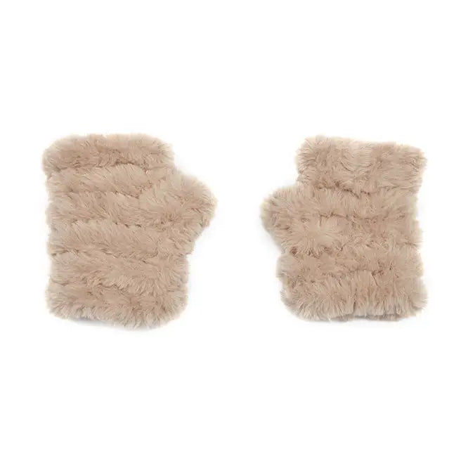 Mandy faux fur mitten