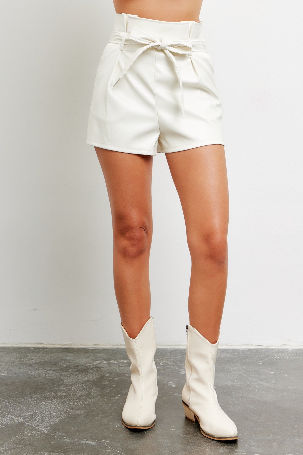 Beth belted paperbag shorts