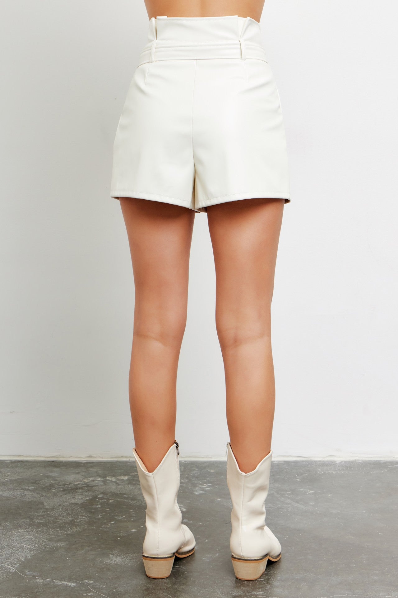 Beth belted paperbag shorts