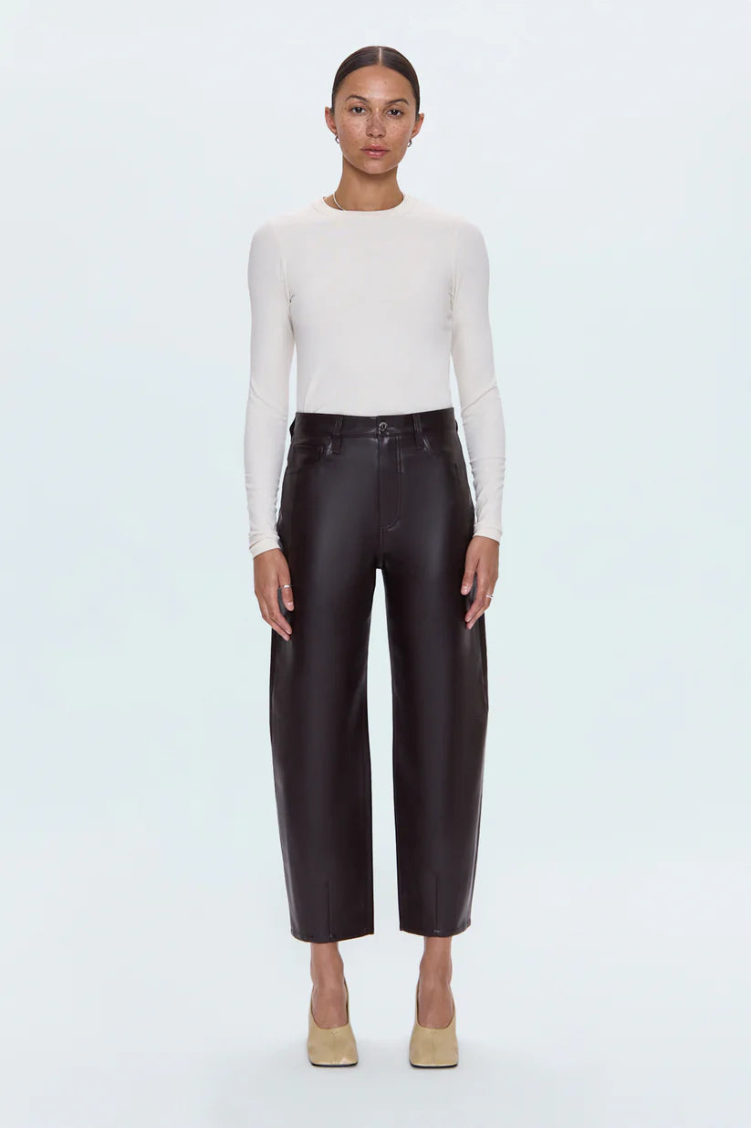 Pistola Eli high rise arched leg