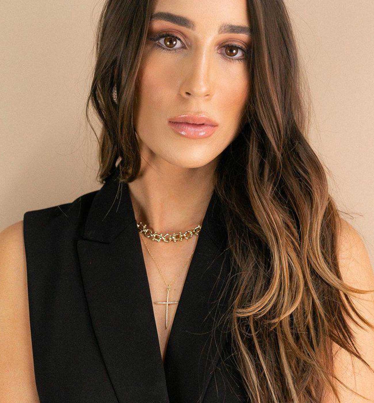 Bracha Everlasting thin cross necklace